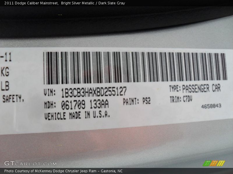 Bright Silver Metallic / Dark Slate Gray 2011 Dodge Caliber Mainstreet