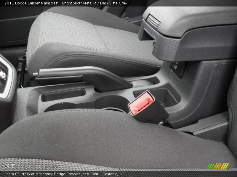 Bright Silver Metallic / Dark Slate Gray 2011 Dodge Caliber Mainstreet
