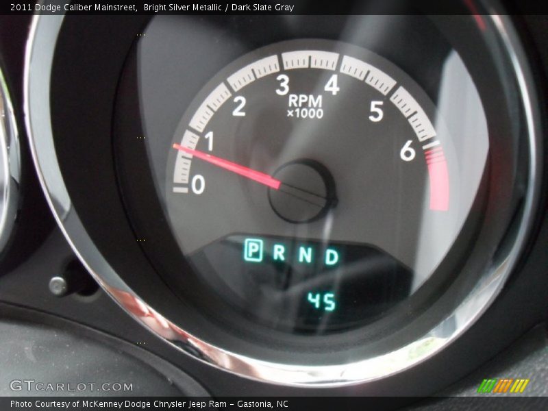 Bright Silver Metallic / Dark Slate Gray 2011 Dodge Caliber Mainstreet