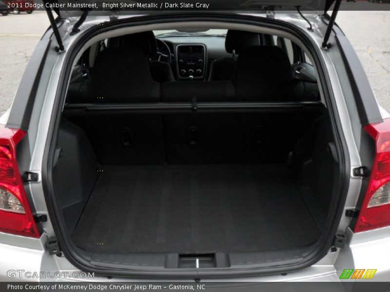 Bright Silver Metallic / Dark Slate Gray 2011 Dodge Caliber Mainstreet