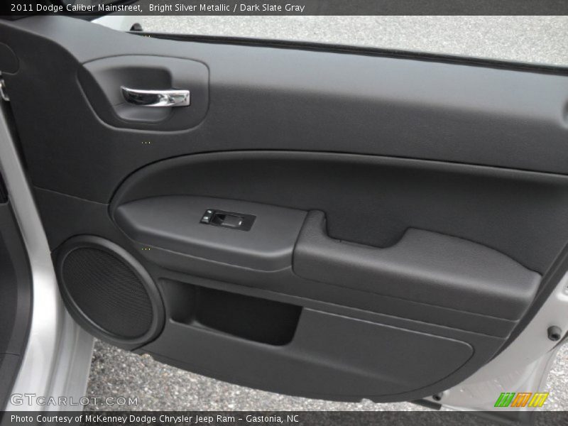 Bright Silver Metallic / Dark Slate Gray 2011 Dodge Caliber Mainstreet