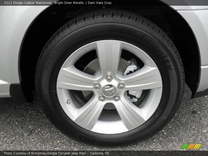 Bright Silver Metallic / Dark Slate Gray 2011 Dodge Caliber Mainstreet