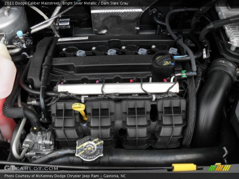 Bright Silver Metallic / Dark Slate Gray 2011 Dodge Caliber Mainstreet