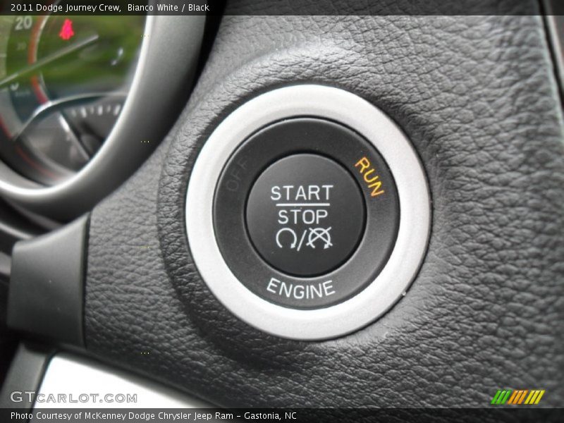 Bianco White / Black 2011 Dodge Journey Crew