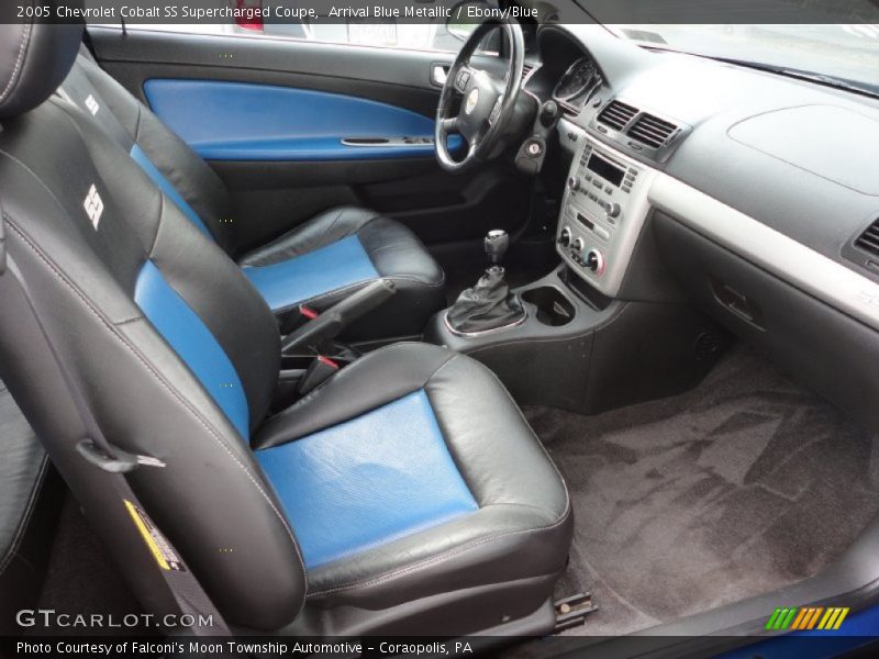  2005 Cobalt SS Supercharged Coupe Ebony/Blue Interior