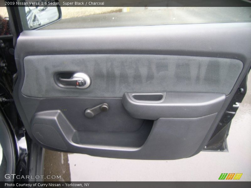 Door Panel of 2009 Versa 1.6 Sedan