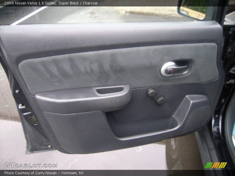 Door Panel of 2009 Versa 1.6 Sedan