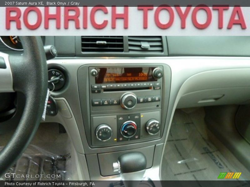 Black Onyx / Gray 2007 Saturn Aura XE