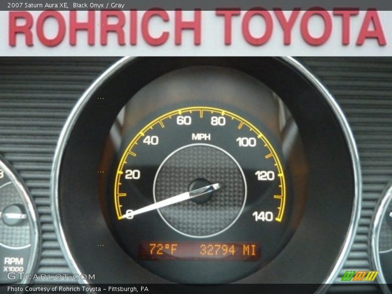 Black Onyx / Gray 2007 Saturn Aura XE