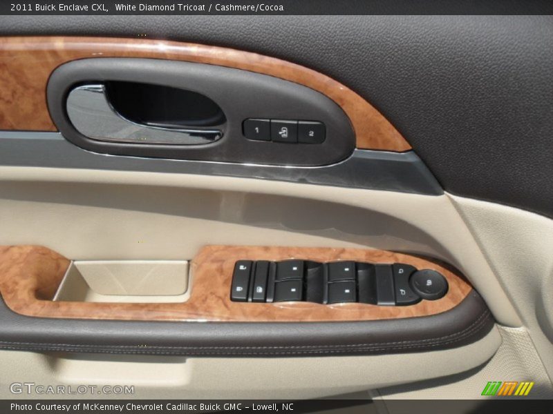 White Diamond Tricoat / Cashmere/Cocoa 2011 Buick Enclave CXL