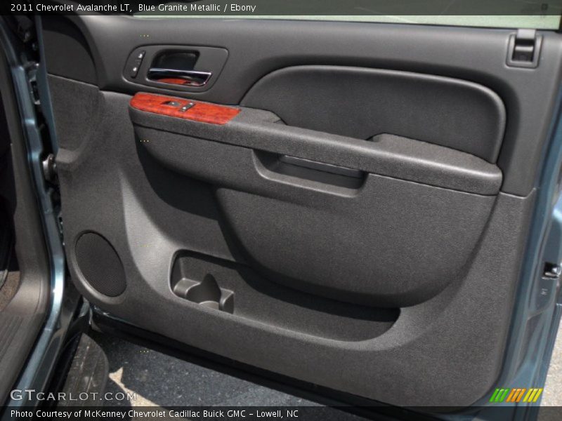 Door Panel of 2011 Avalanche LT