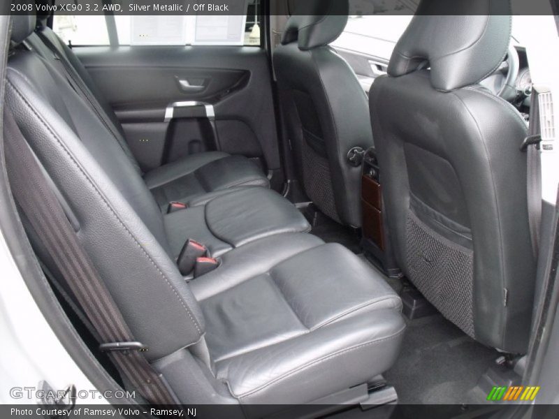 Silver Metallic / Off Black 2008 Volvo XC90 3.2 AWD