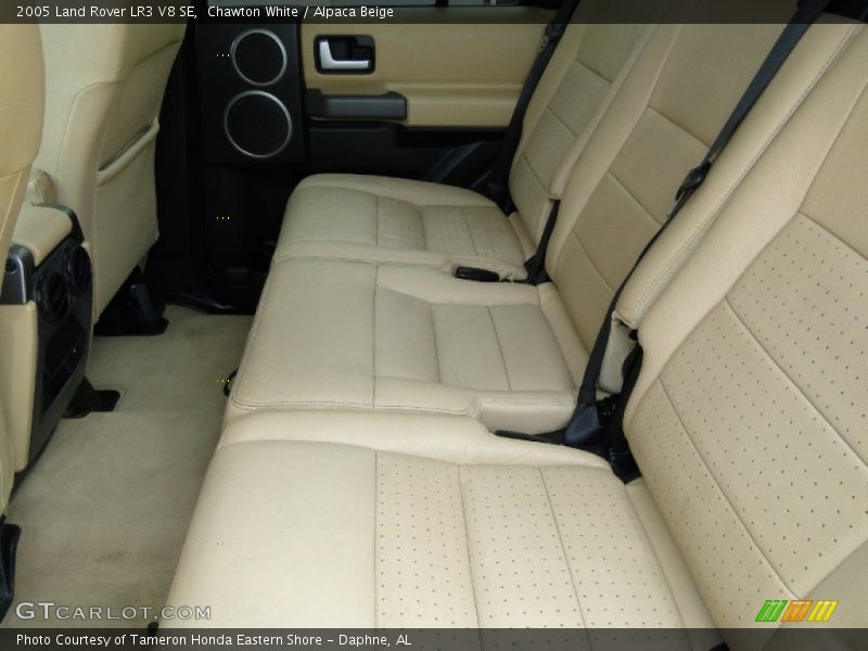 Chawton White / Alpaca Beige 2005 Land Rover LR3 V8 SE