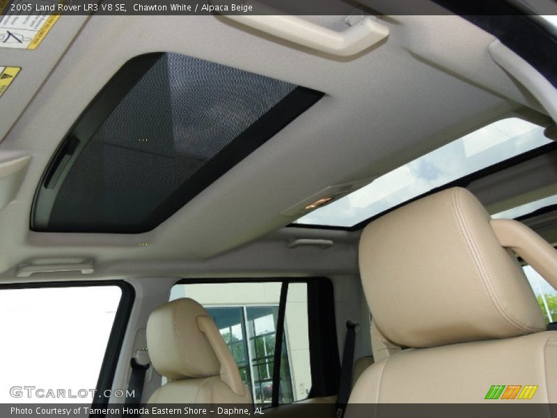 Chawton White / Alpaca Beige 2005 Land Rover LR3 V8 SE