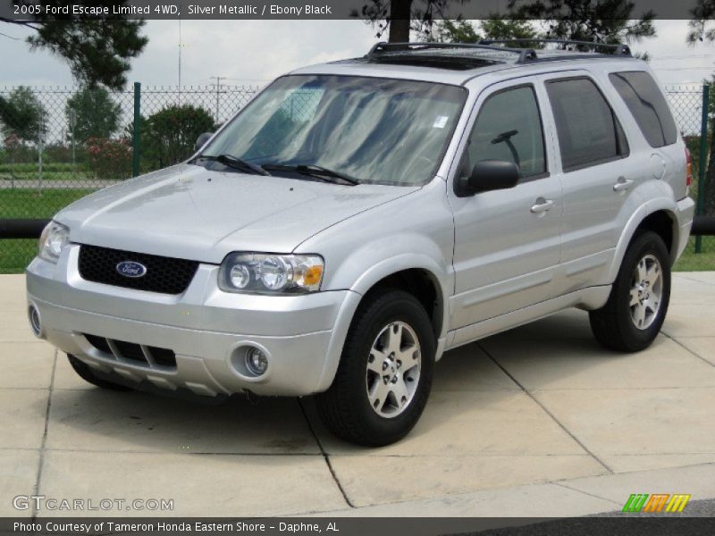 Front 3/4 View of 2005 Escape Limited 4WD