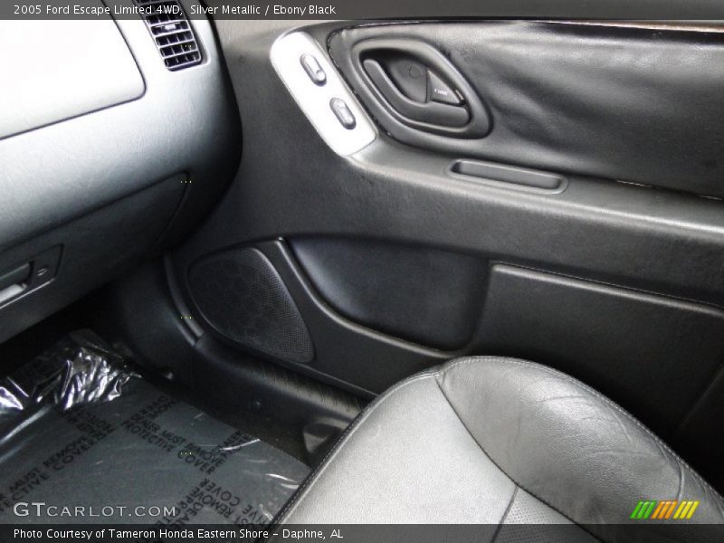Silver Metallic / Ebony Black 2005 Ford Escape Limited 4WD