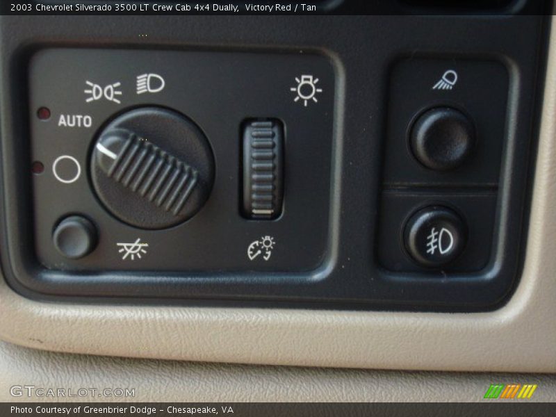 Controls of 2003 Silverado 3500 LT Crew Cab 4x4 Dually