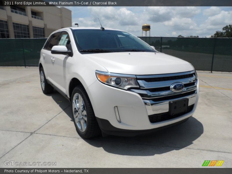Front 3/4 View of 2011 Edge Limited