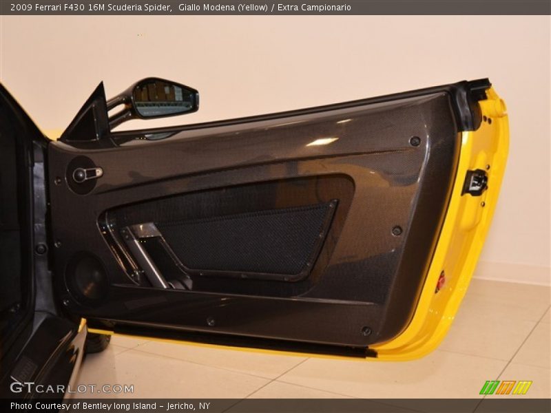 Door Panel of 2009 F430 16M Scuderia Spider