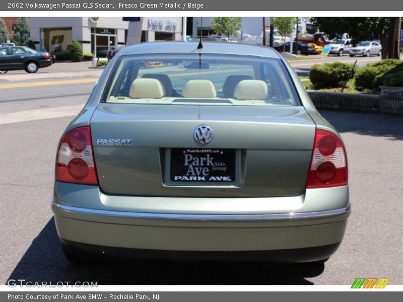 Fresco Green Metallic / Beige 2002 Volkswagen Passat GLS Sedan