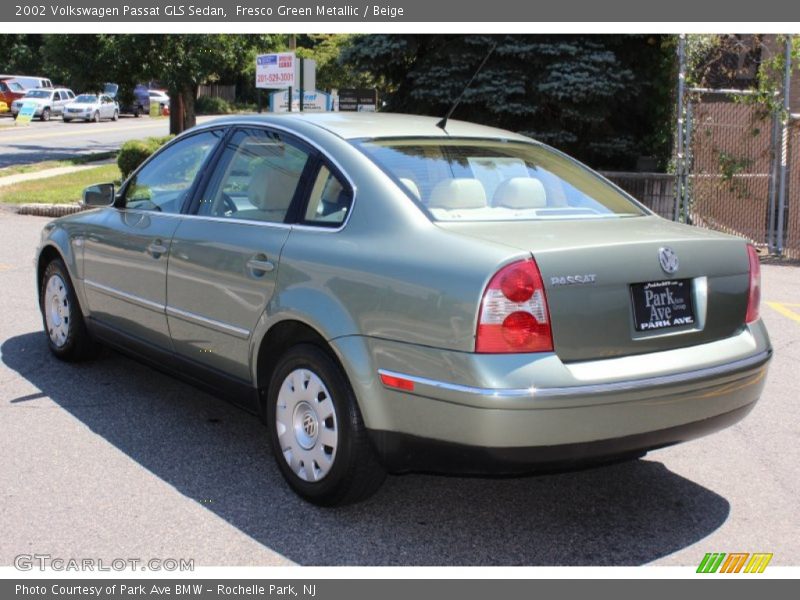 Fresco Green Metallic / Beige 2002 Volkswagen Passat GLS Sedan