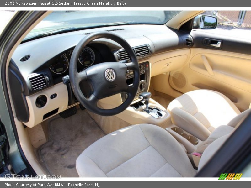 Fresco Green Metallic / Beige 2002 Volkswagen Passat GLS Sedan