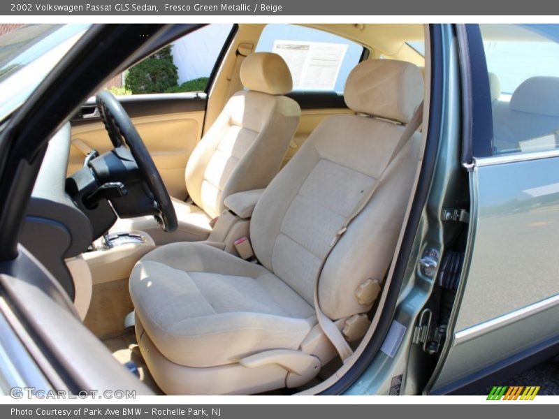 Fresco Green Metallic / Beige 2002 Volkswagen Passat GLS Sedan