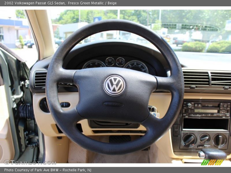 Fresco Green Metallic / Beige 2002 Volkswagen Passat GLS Sedan