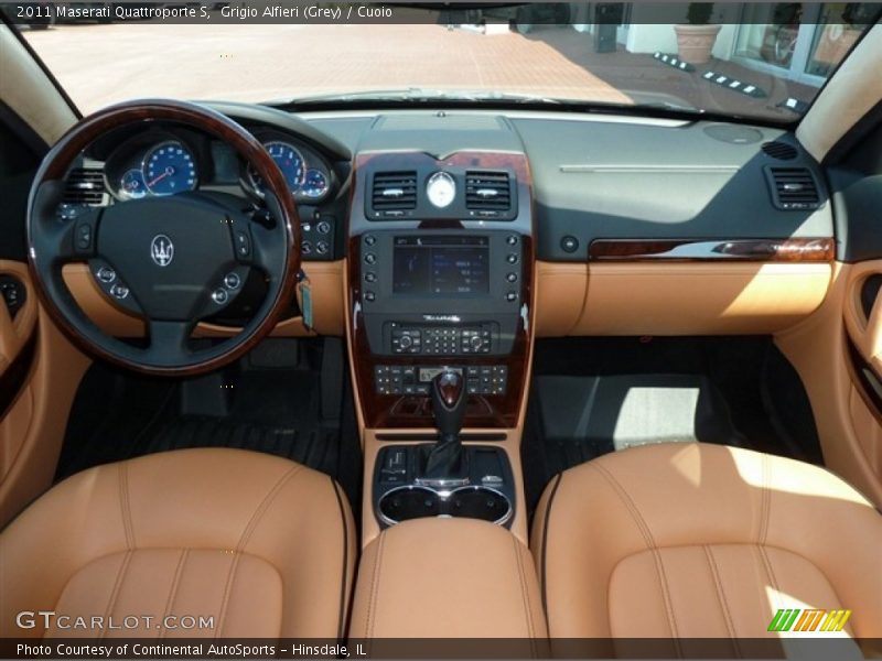 Dashboard of 2011 Quattroporte S
