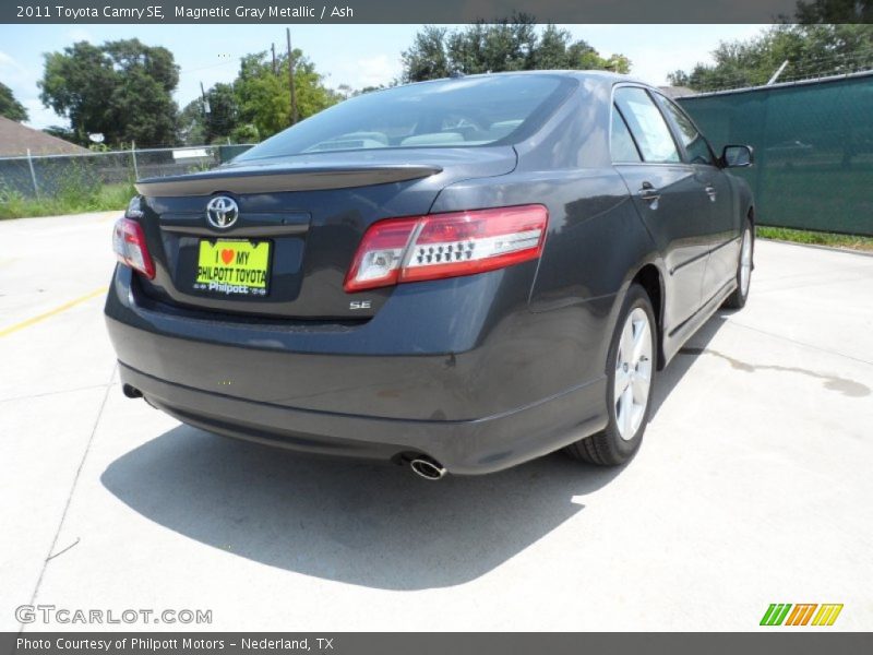 Magnetic Gray Metallic / Ash 2011 Toyota Camry SE