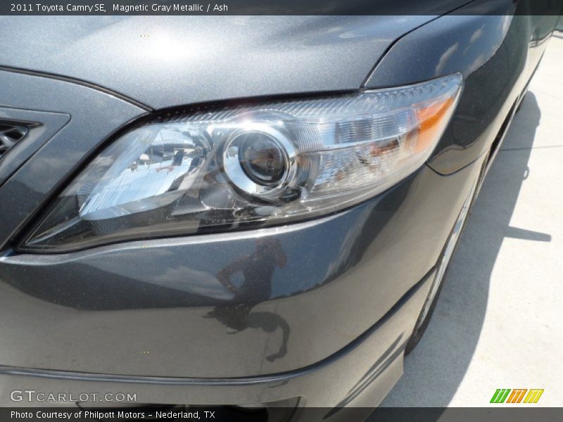 Magnetic Gray Metallic / Ash 2011 Toyota Camry SE
