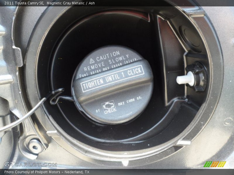 Magnetic Gray Metallic / Ash 2011 Toyota Camry SE