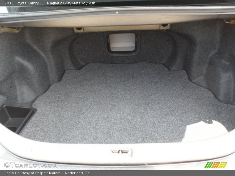 Magnetic Gray Metallic / Ash 2011 Toyota Camry SE