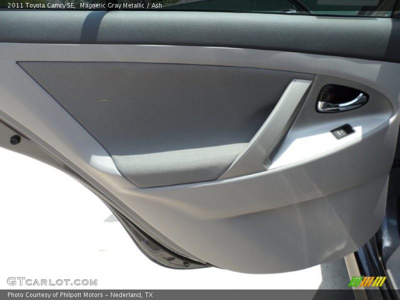 Magnetic Gray Metallic / Ash 2011 Toyota Camry SE