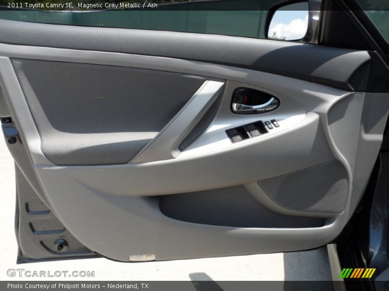 Magnetic Gray Metallic / Ash 2011 Toyota Camry SE