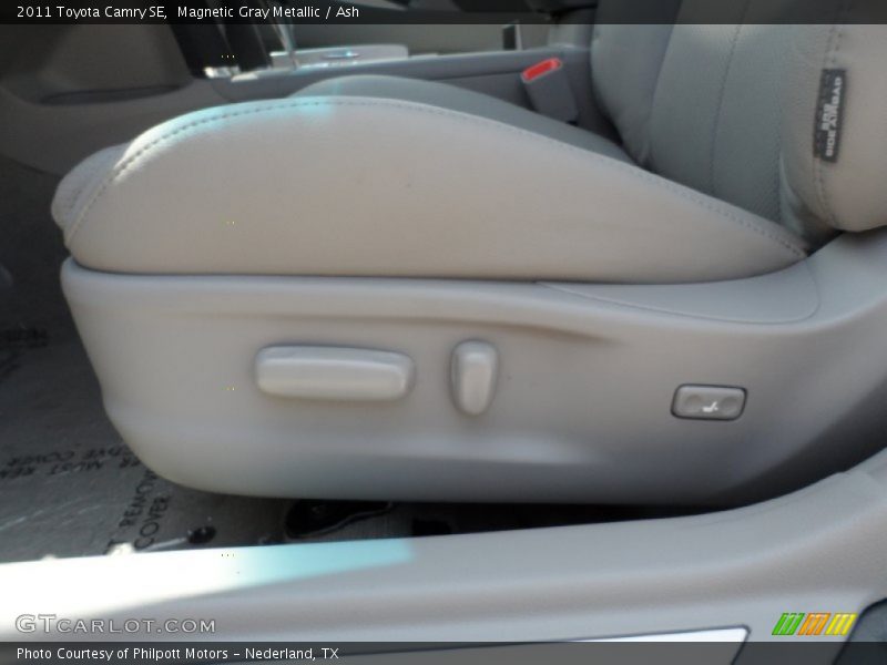 Magnetic Gray Metallic / Ash 2011 Toyota Camry SE