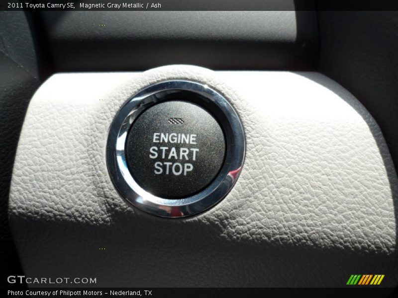 Magnetic Gray Metallic / Ash 2011 Toyota Camry SE