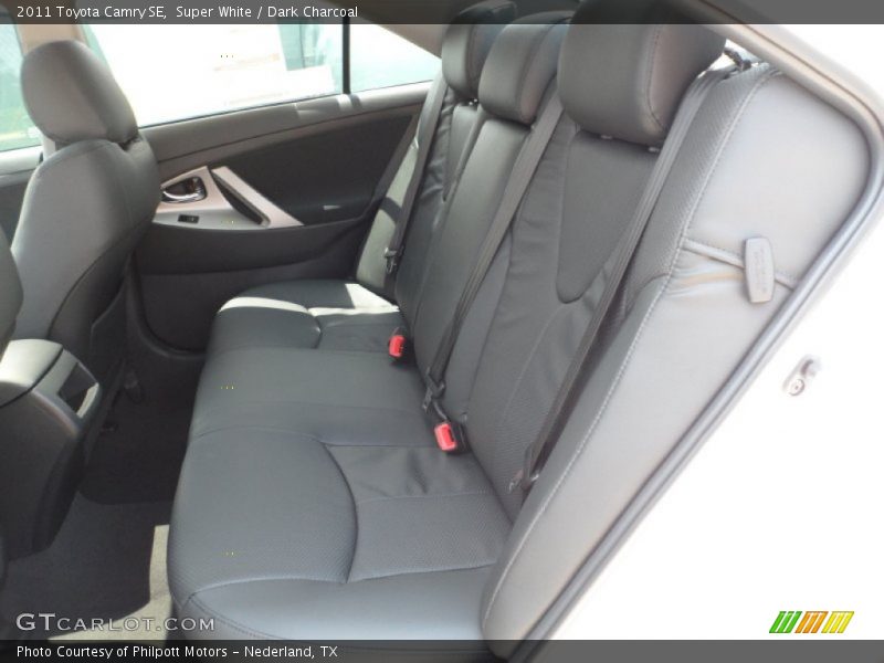 Super White / Dark Charcoal 2011 Toyota Camry SE