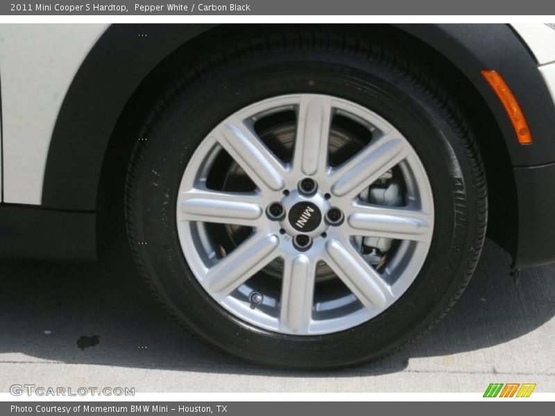 Pepper White / Carbon Black 2011 Mini Cooper S Hardtop