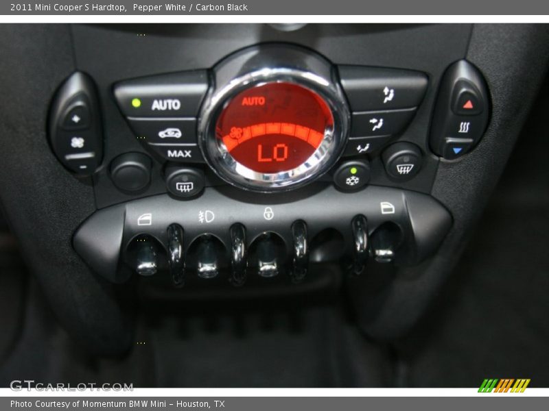 Pepper White / Carbon Black 2011 Mini Cooper S Hardtop
