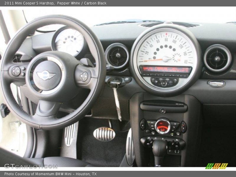 Pepper White / Carbon Black 2011 Mini Cooper S Hardtop