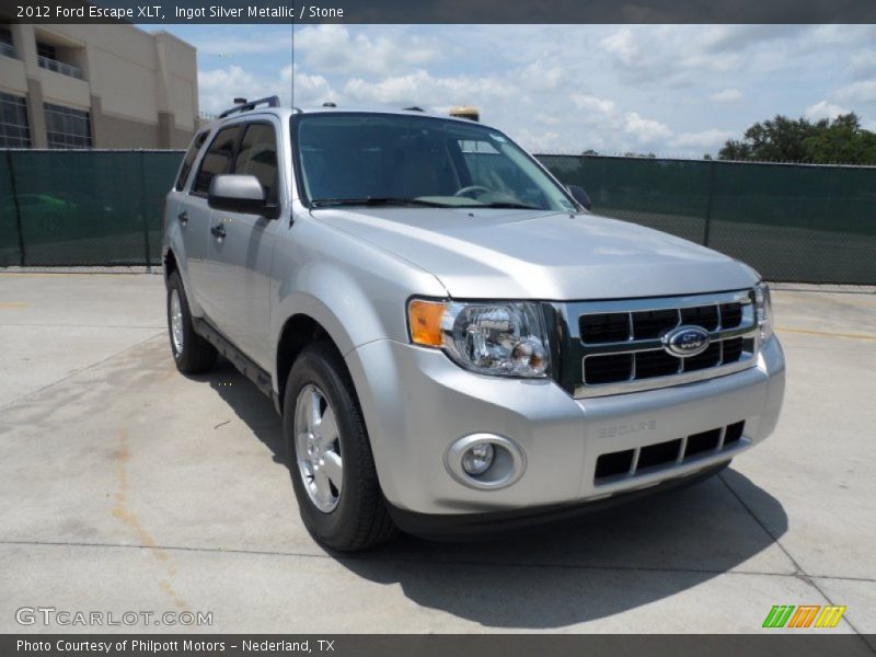 Front 3/4 View of 2012 Escape XLT