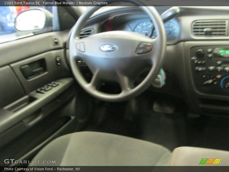 Patriot Blue Metallic / Medium Graphite 2003 Ford Taurus SE