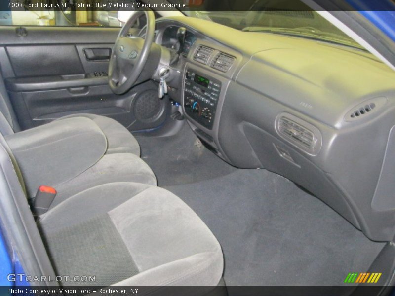 Patriot Blue Metallic / Medium Graphite 2003 Ford Taurus SE
