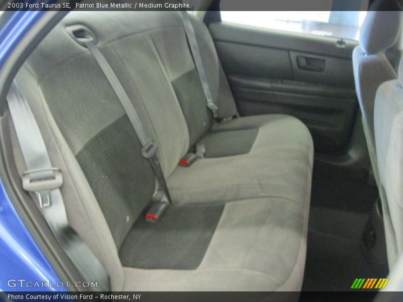 Patriot Blue Metallic / Medium Graphite 2003 Ford Taurus SE