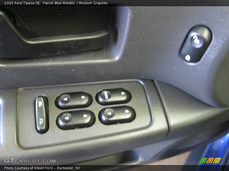 Patriot Blue Metallic / Medium Graphite 2003 Ford Taurus SE