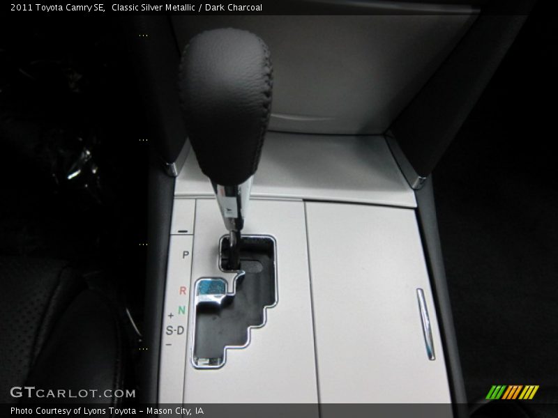 Classic Silver Metallic / Dark Charcoal 2011 Toyota Camry SE
