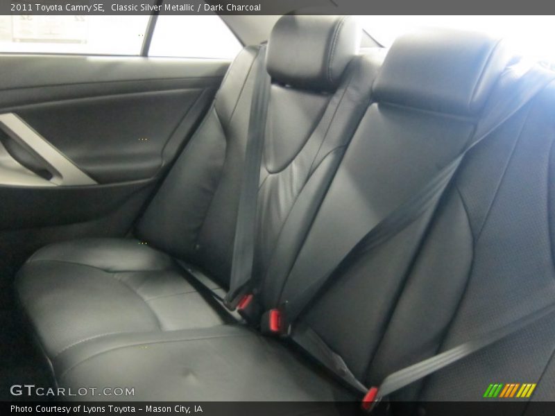 Classic Silver Metallic / Dark Charcoal 2011 Toyota Camry SE