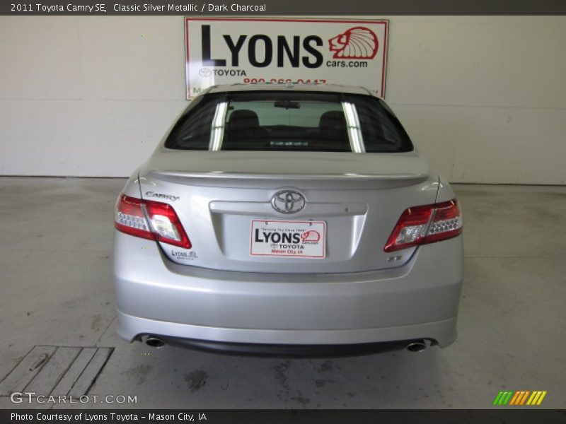 Classic Silver Metallic / Dark Charcoal 2011 Toyota Camry SE