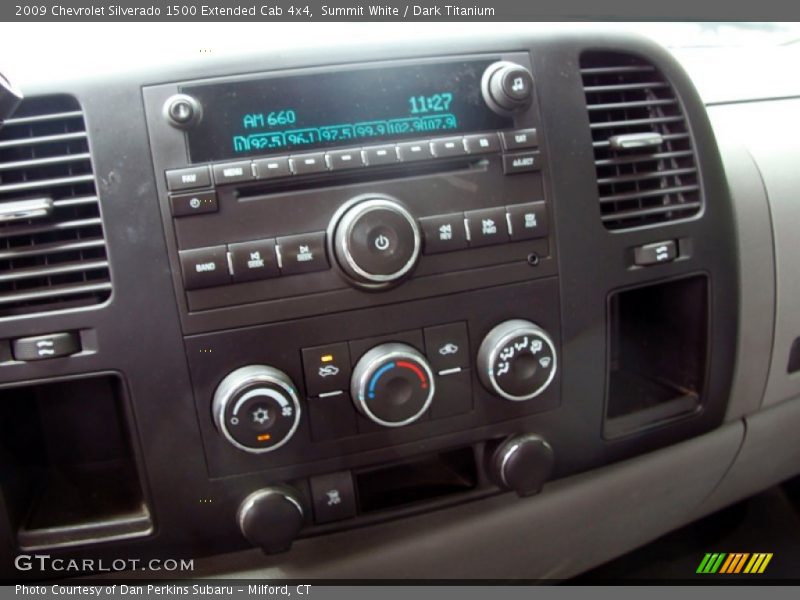 Controls of 2009 Silverado 1500 Extended Cab 4x4